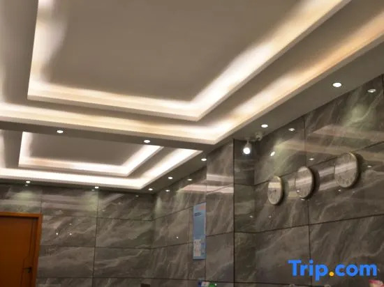 Tonghai Yunshang Impression Theme Hotel