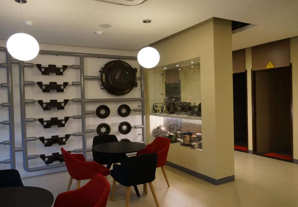 823 Tourist Hotel