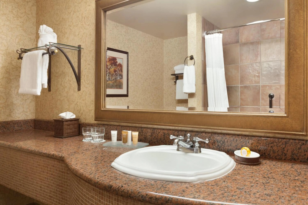 Chateau on the Lake Resort Spa and Convention Center