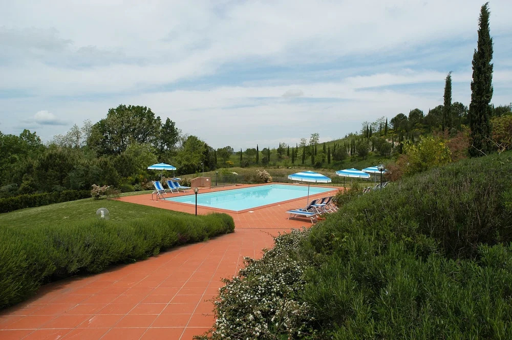 Podere Fignano, holiday home - apartments renovated 2024 - new swimming pool