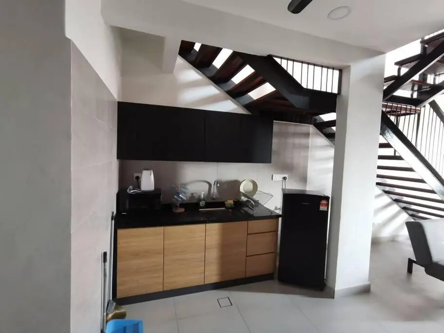 Duplex Apartment Lakeview - Free Netflix & WiFi