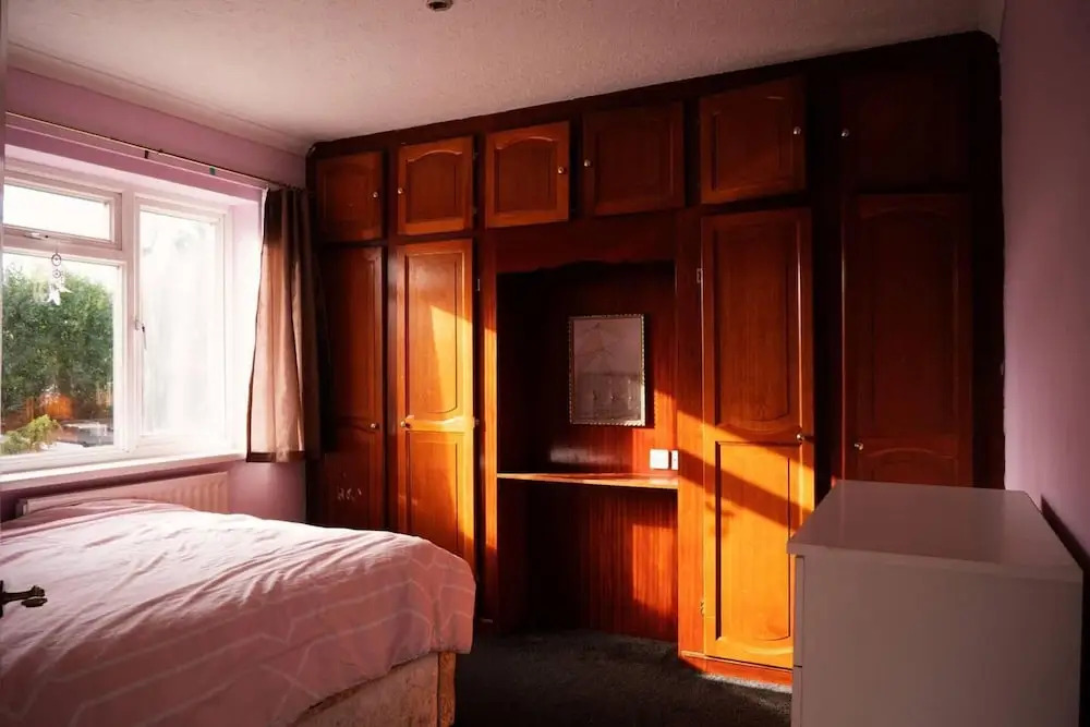 Captivating 3-bed House in Birmingham