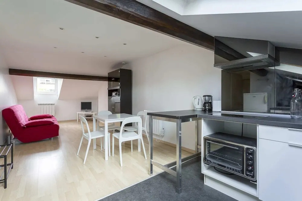 Nice 2 Room Apartment - Lyon