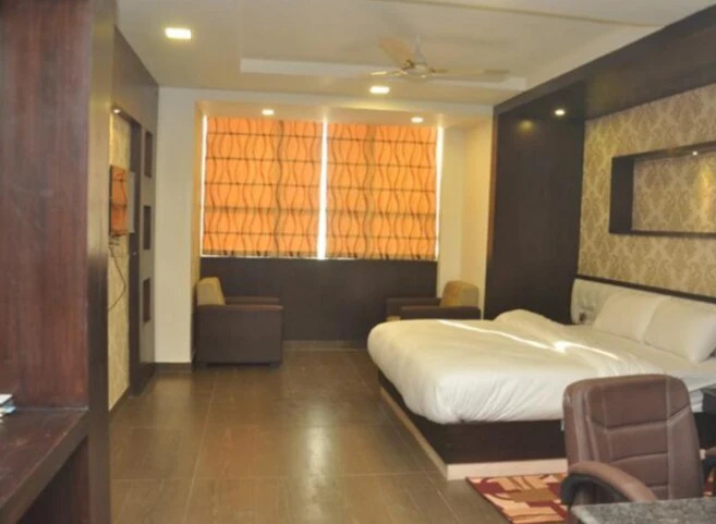 OYO 4772 Park Grand Hotel & Resort