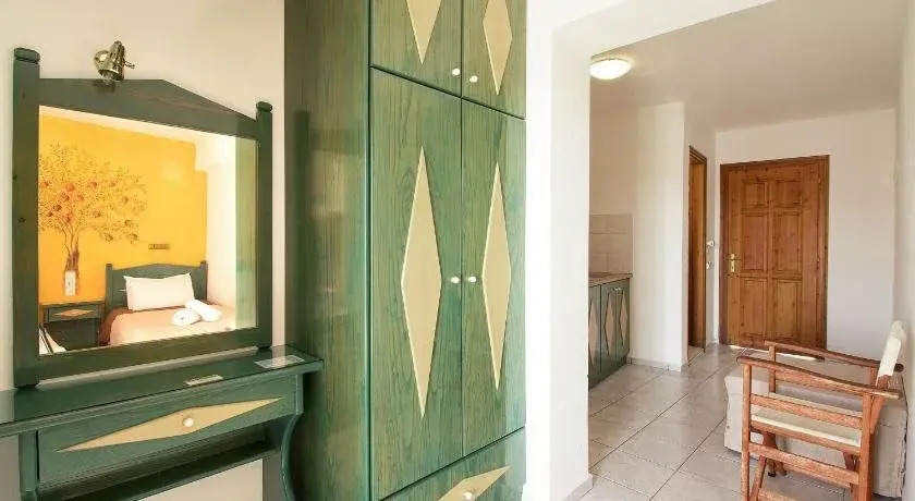 Stathis House