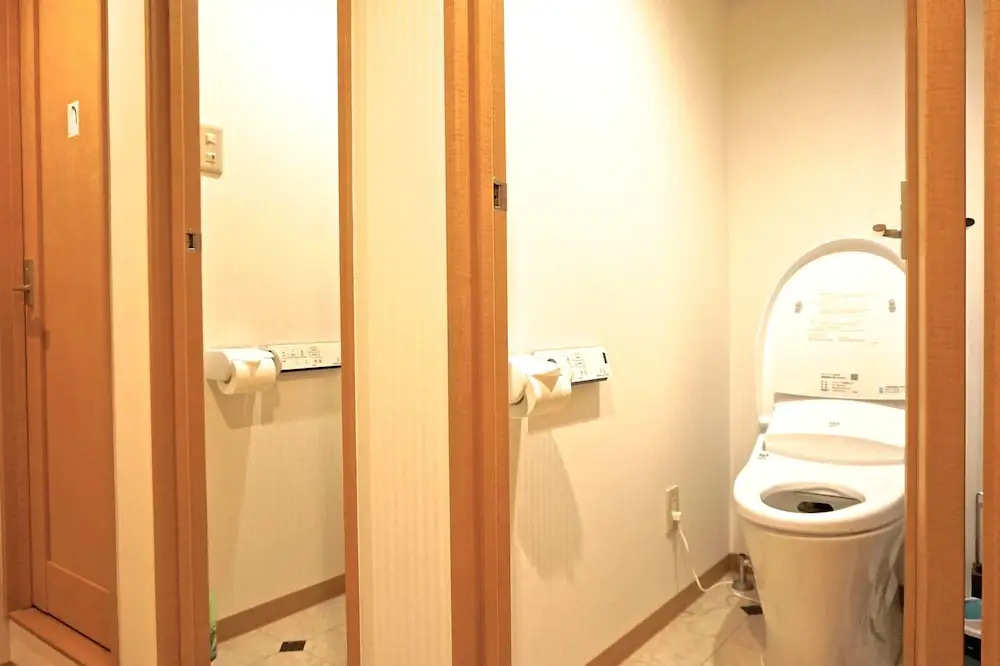 Hostel Rakutsuki