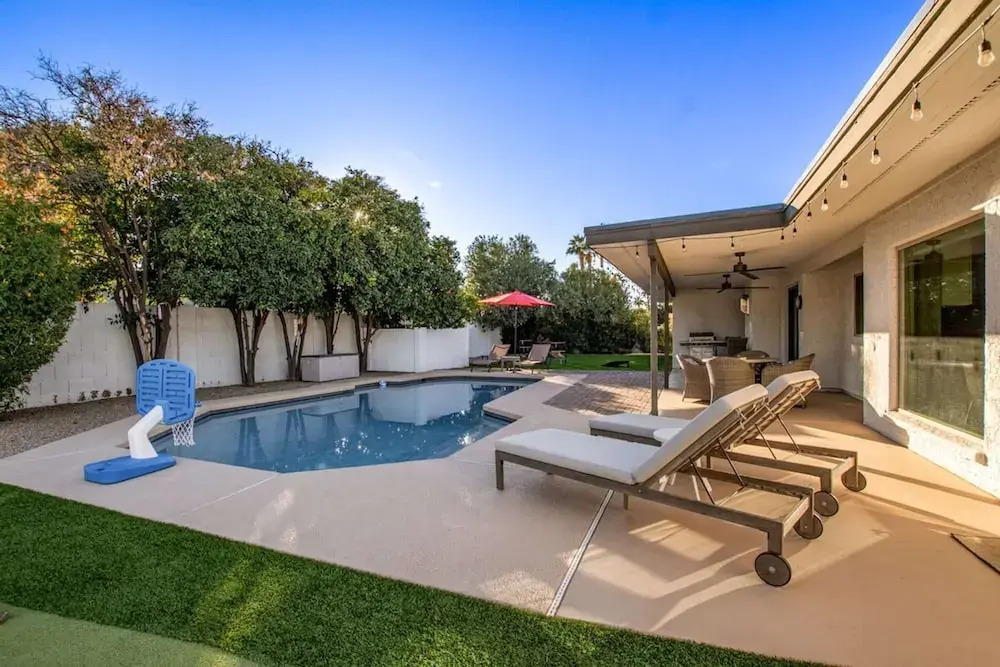 Citrus Grove Heated Pool Putt Grn Gameroom