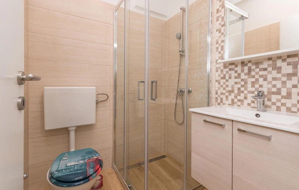 Stunning Apartment in Turanj With 1 Bedrooms and Wifi