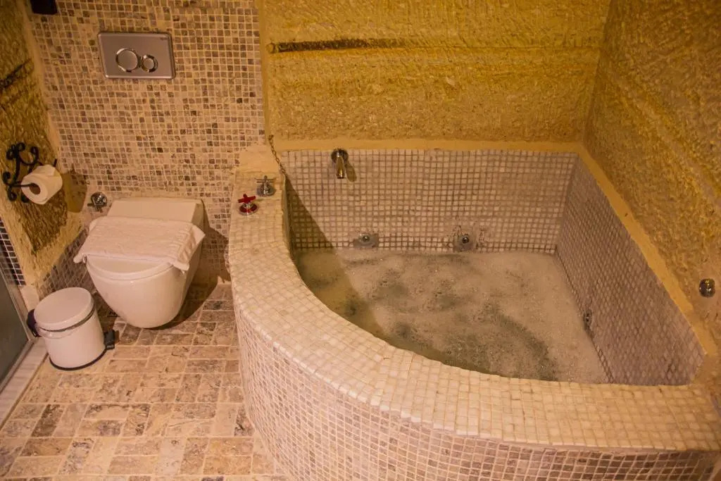 Sur Cave Hotel