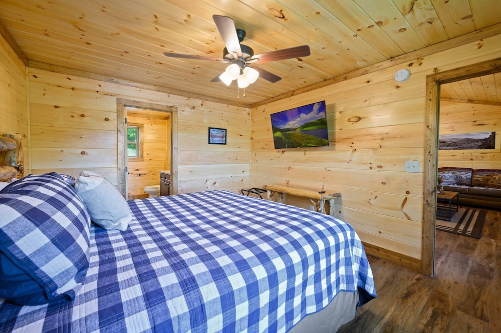 Stunning 4 King Suites Hot Tub Views Gamerm