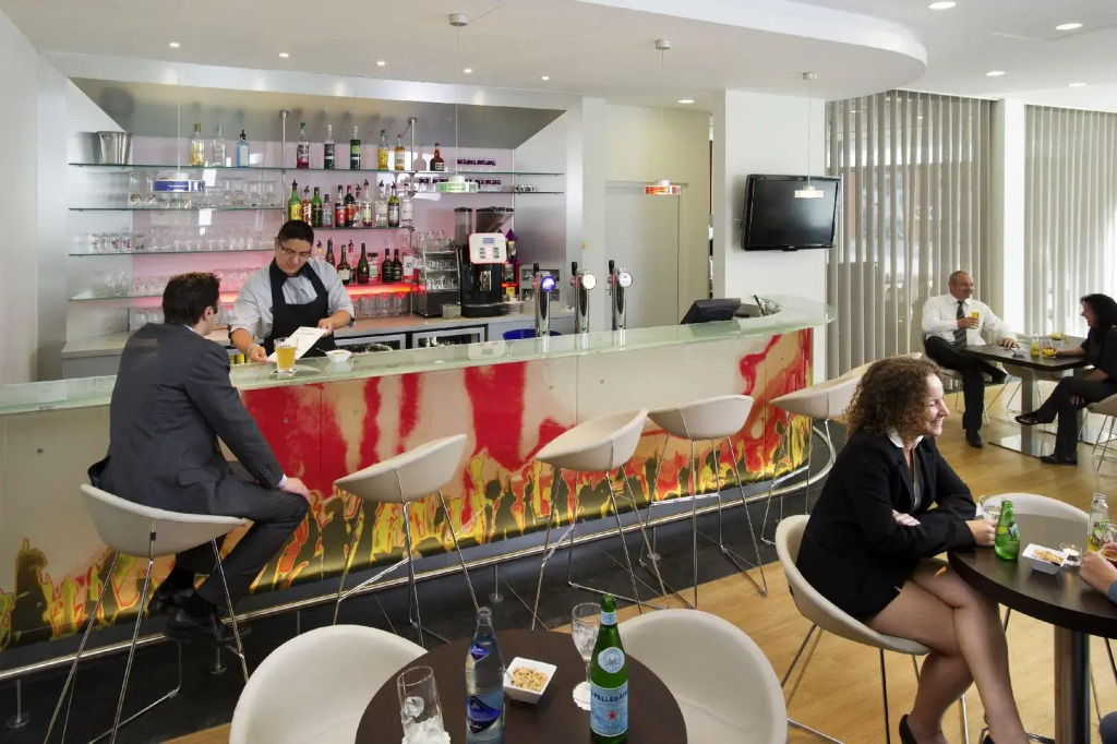 ibis Esch Belval
