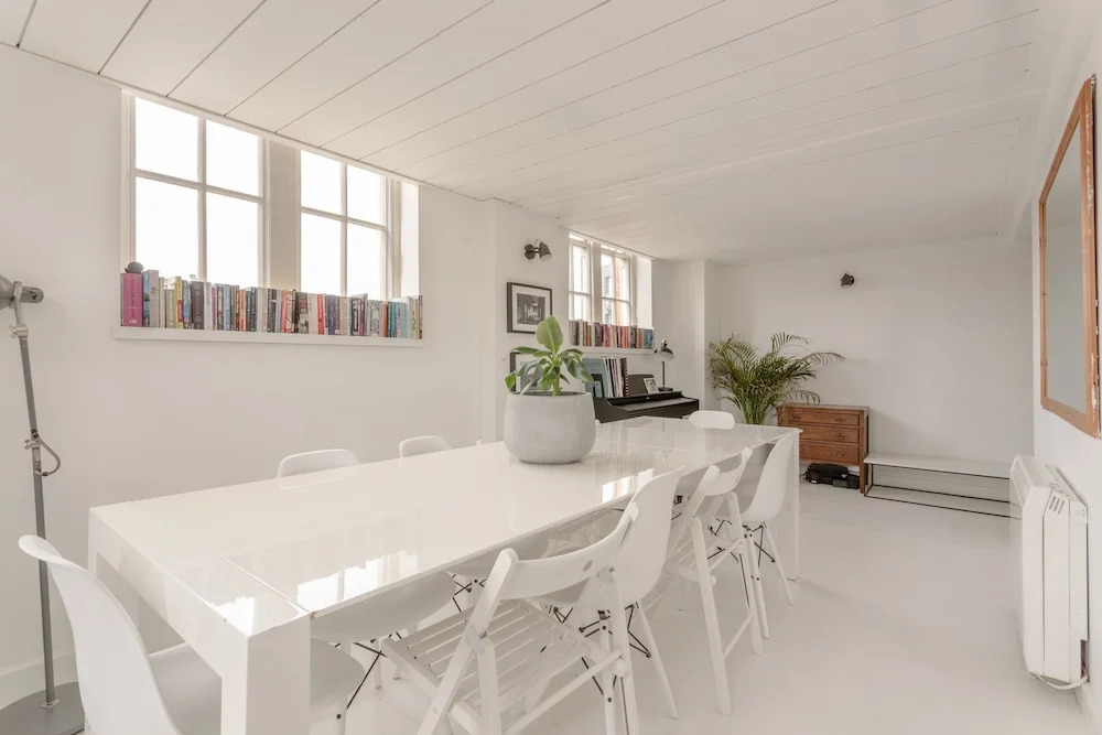 1 Bedroom Retro Apartment