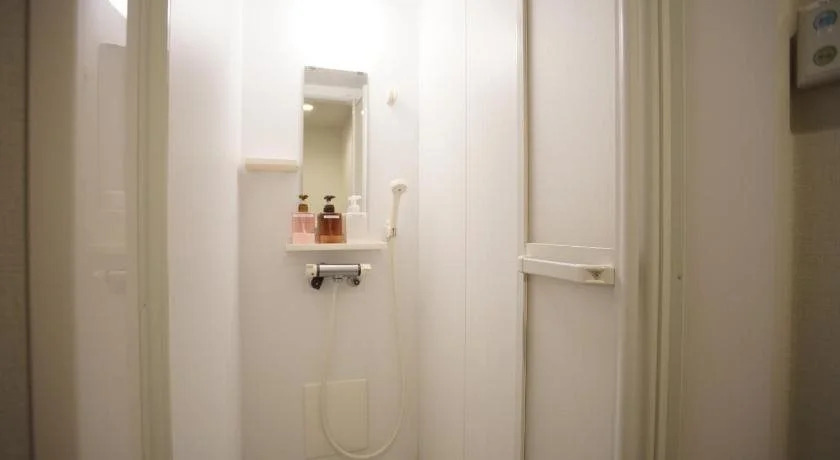 Ryoma Higashiazuma - Hostel