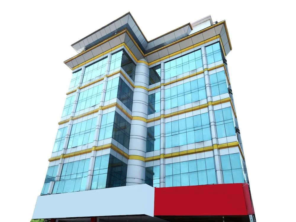Townhouse Infopark Kochi Malabar Plaza Residency