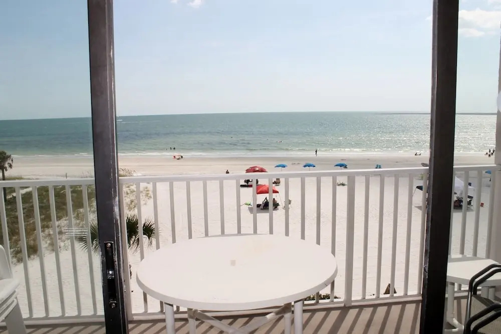 Sea Breeze 303 Apartment