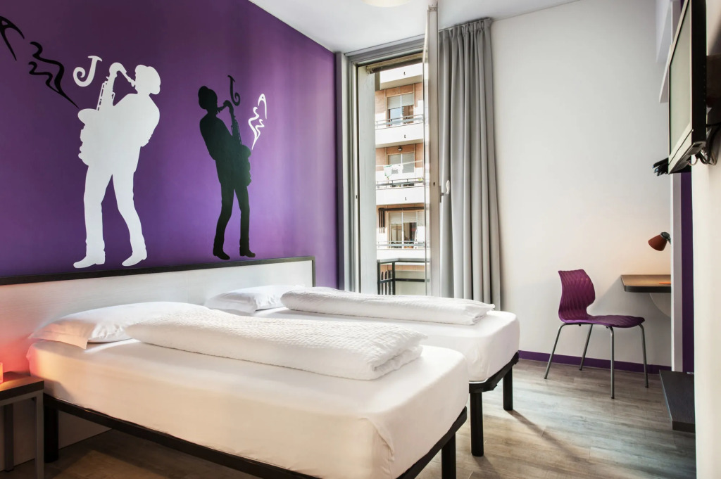 Sure Hotel by Best Western Nologo