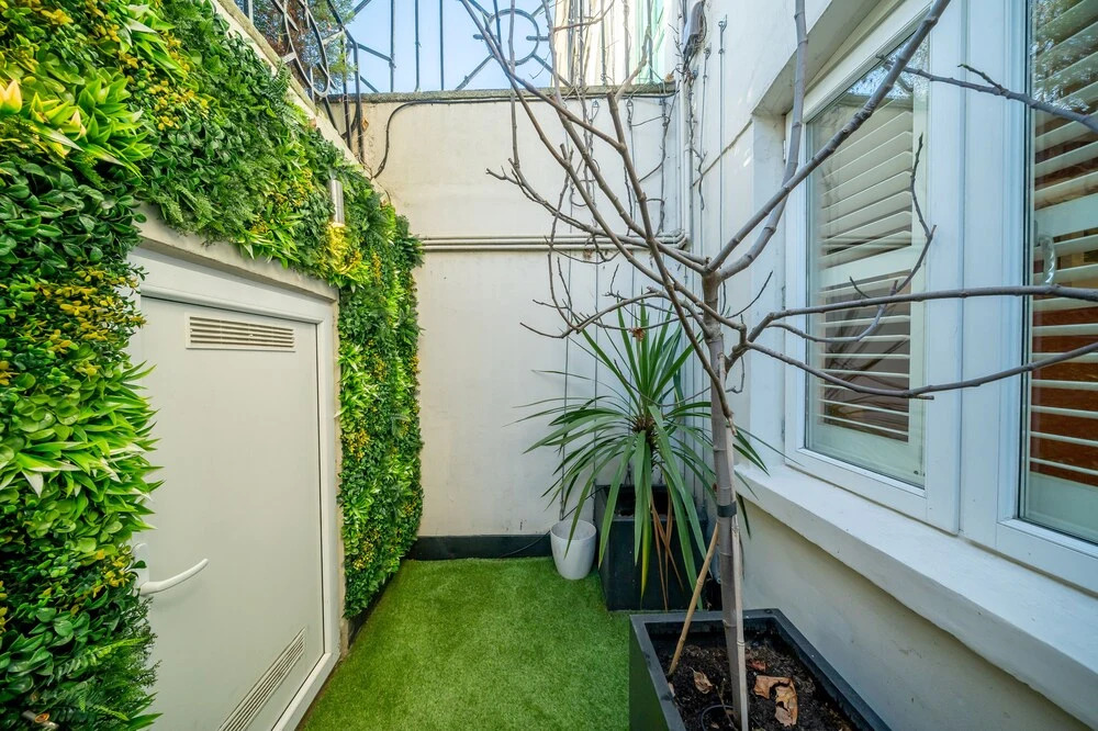 JOIVY Elegant 4 Br House W/Deskspace, Moments From Angel