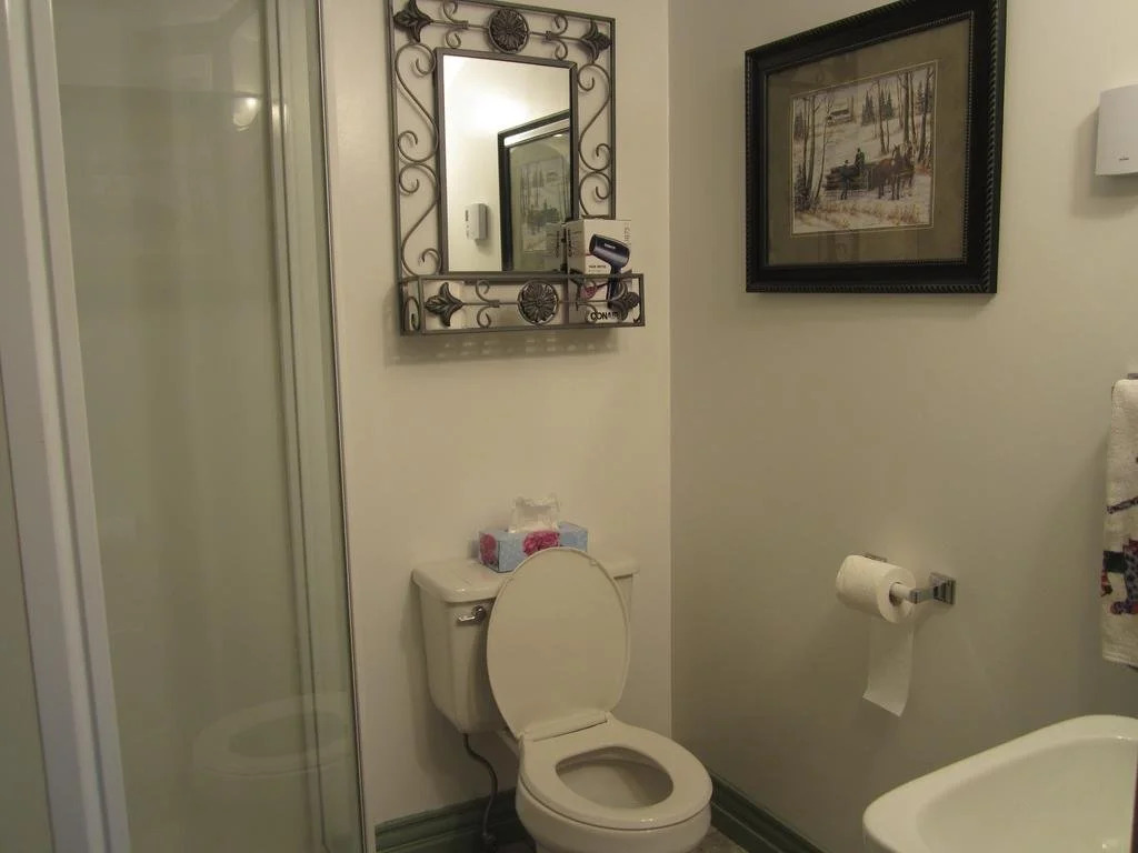 Grand Oak Manor Bed and Breakfast