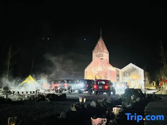 LUCIGOGO Luxi Valley White Deer Private Soup Tent Camp