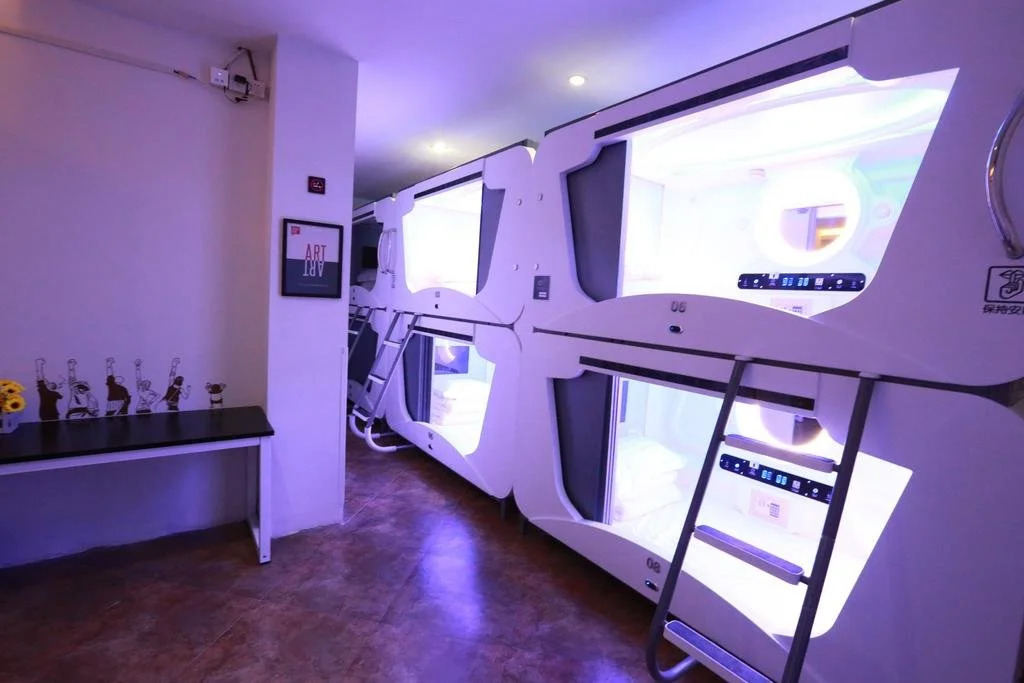 Jian Yi Capsule Theme Hostel