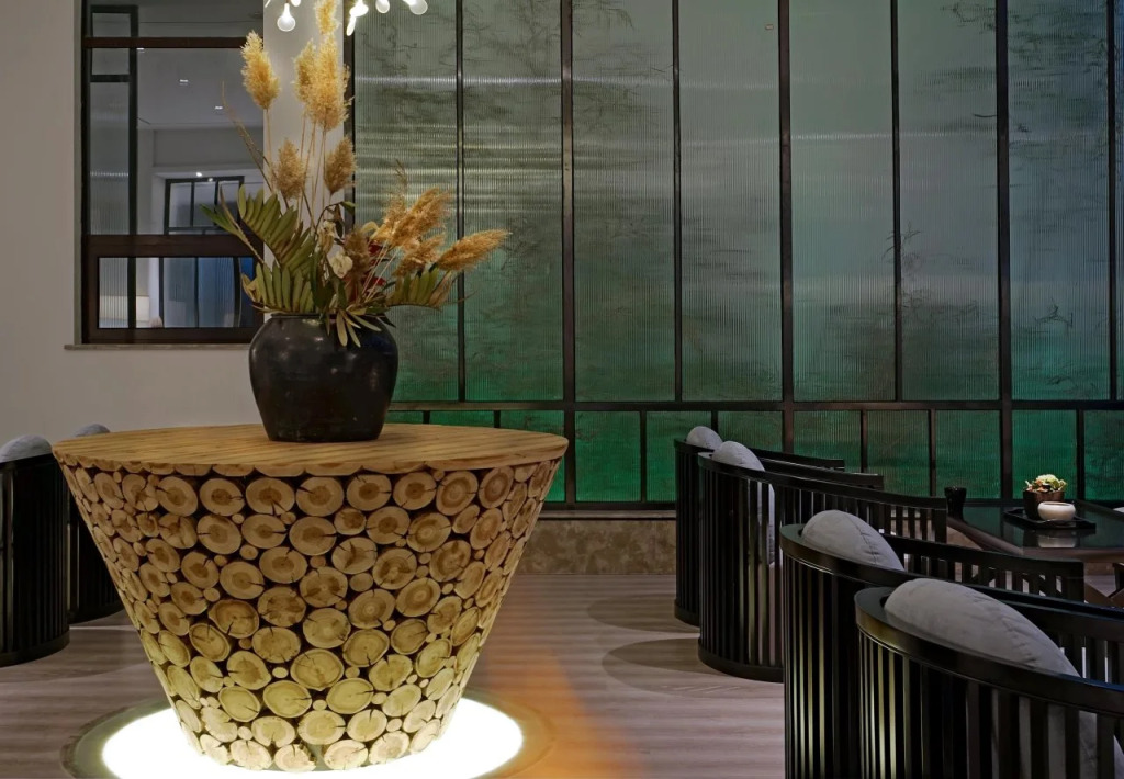 Yinchuan Cultural City Phoenix Fantasy City Hotel