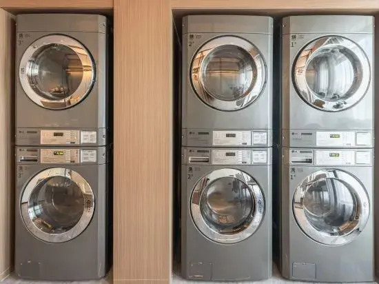 Atour Hotel Xinxiang East Station Pingyuan Road