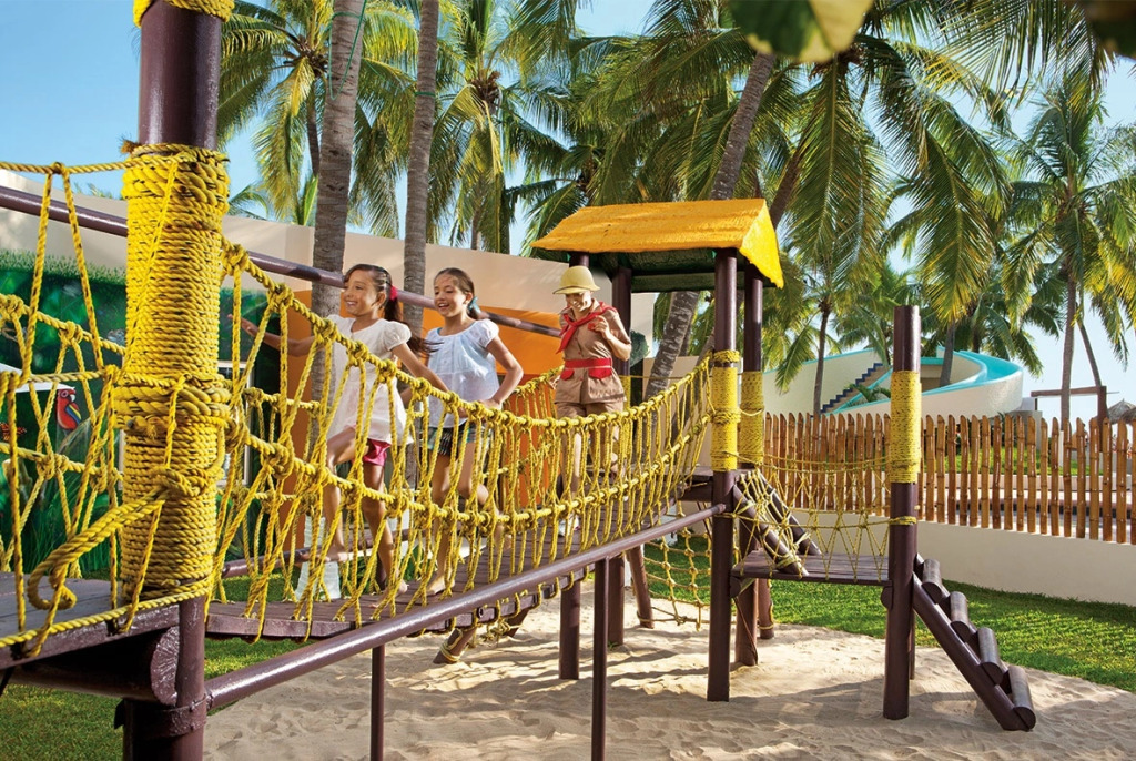 Sunscape Dorado Pacifico Ixtapa Resort & Spa- All Inclusive