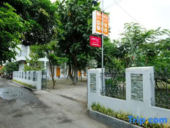 Reddoorz Syariah near Terminal Bus Giwangan