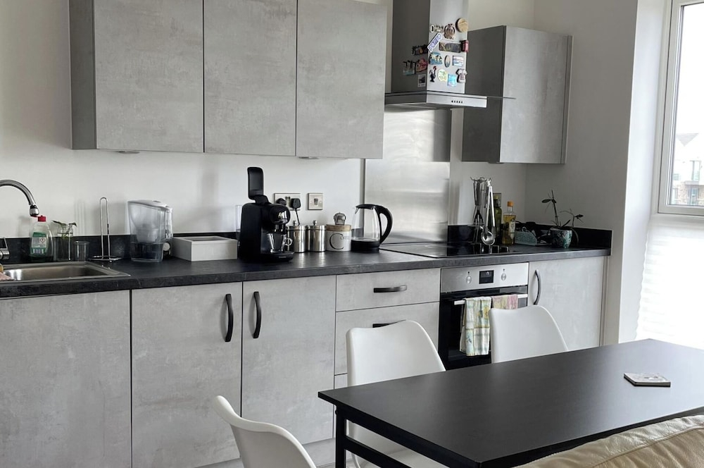 Modern Apartment All Amenities Greater London