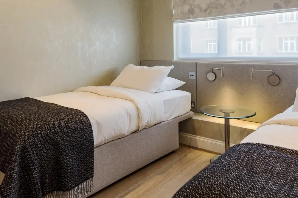 Beautiful 2 Bed 2 Bath Flat in South Kensington