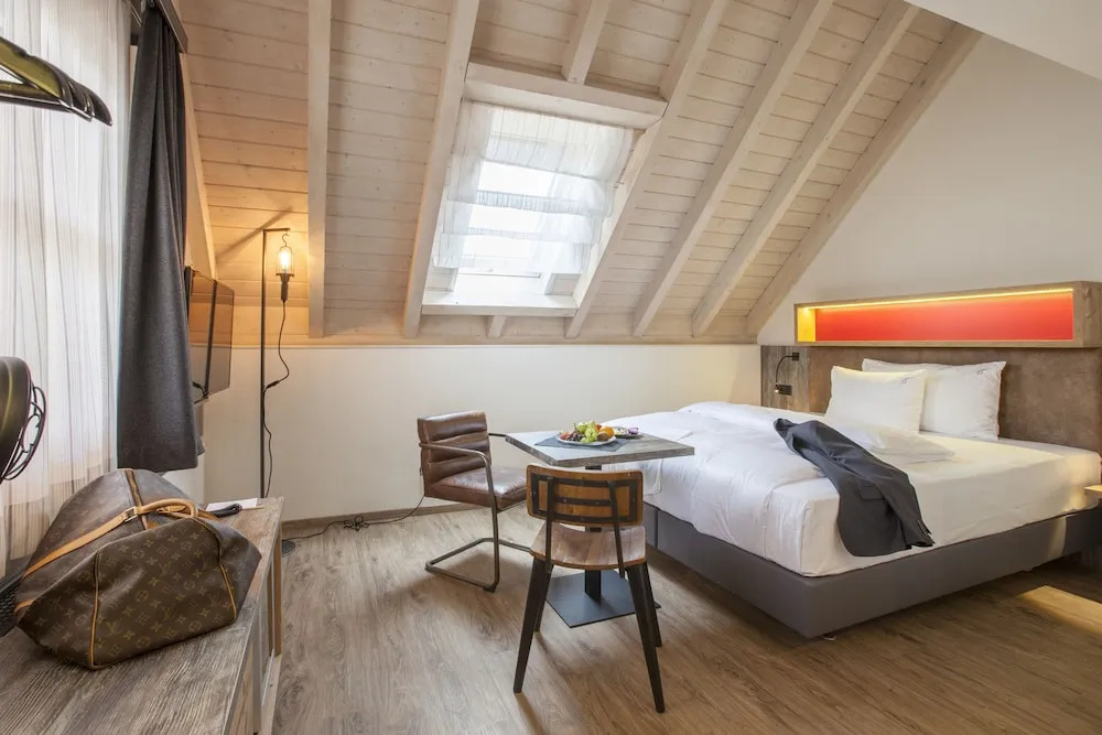 Boutiquehotel Thessoni Classic Zürich-Regensdorf & Residence Thessoni Home 350m distance to mainbuilding