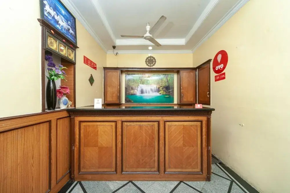 OYO 22280 Kences Inn