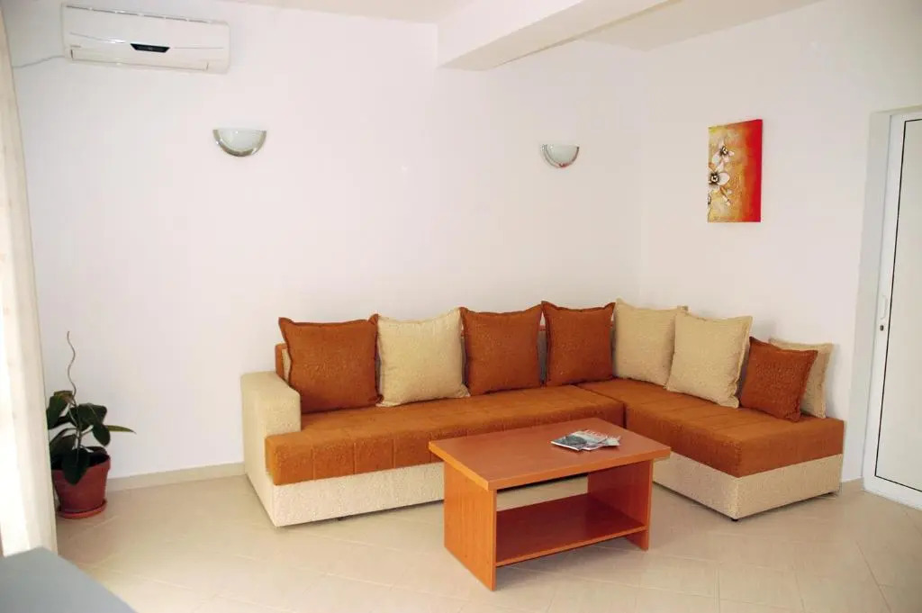 Apartments Eki