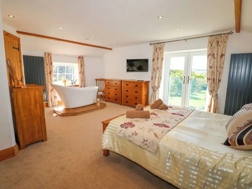 Moorhen House
