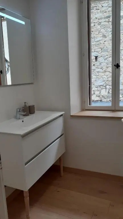 T3 moderne et cosy avec linge et ménage compris