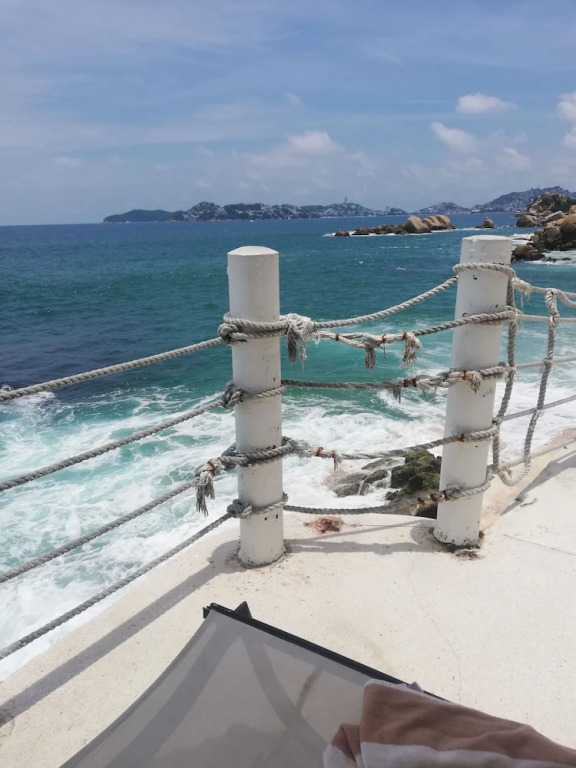 Beautiful Twin Towers Suite With Balcony and Stunning sea View