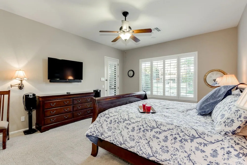 Wildflower 2 4 Bedrooms 2.5 Bathrooms Home