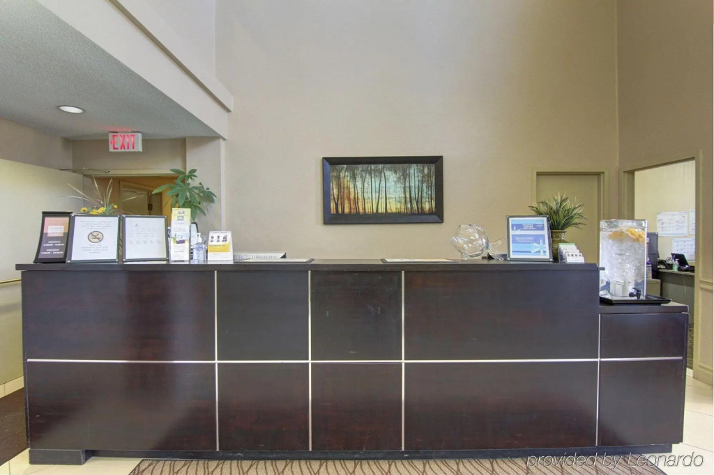 Travelodge Ambassador Bridge Windsor