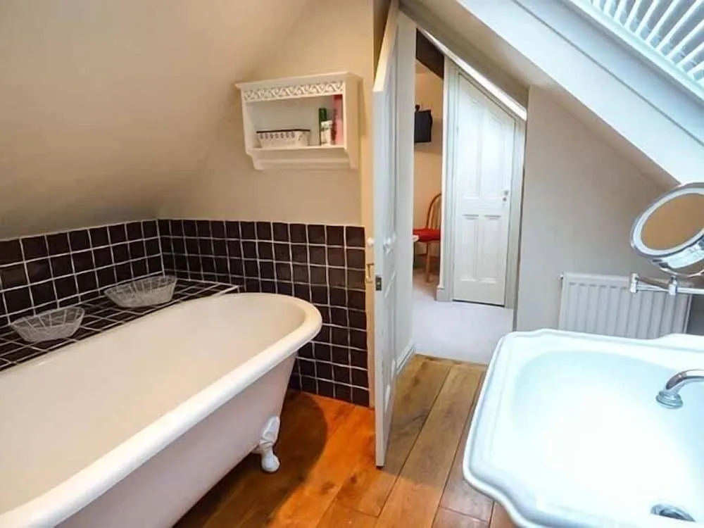 Honeypot Cottage