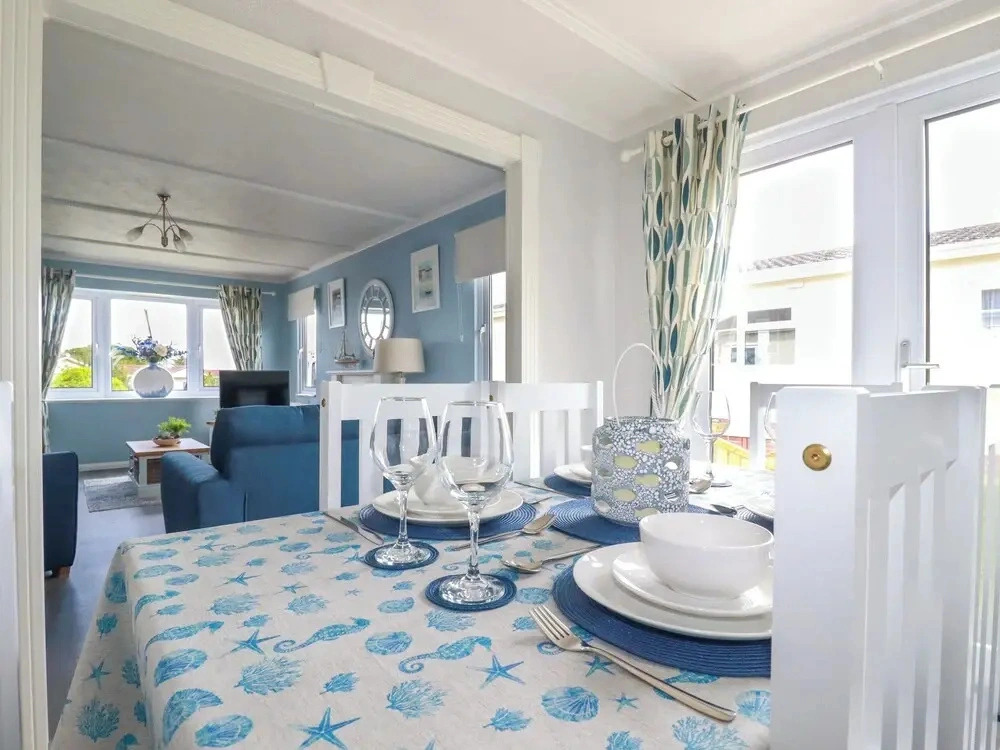 Lowen Lodge