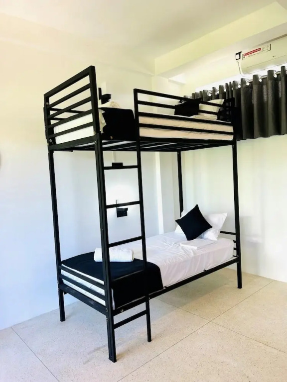 Michs Surf Villa & Hostel