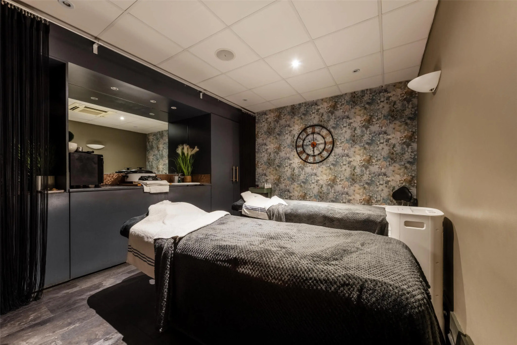 Radisson Hotel Manchester City Centre, A Verified Net Zero Hotel