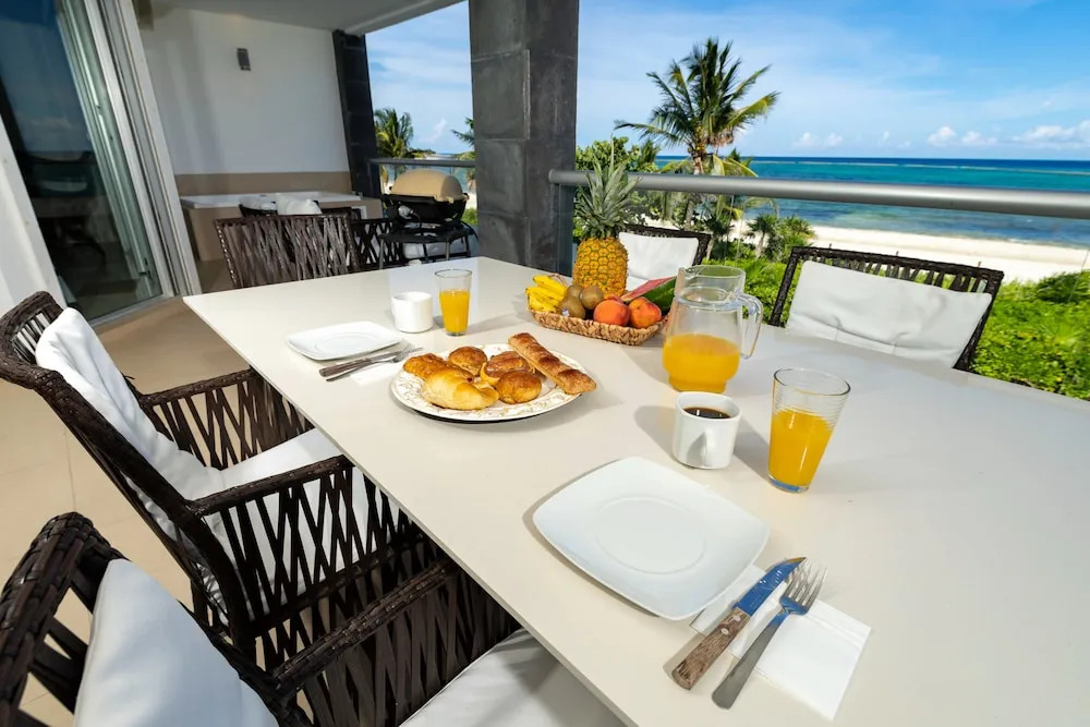 Stunning Ocean Front By Condo Boutique