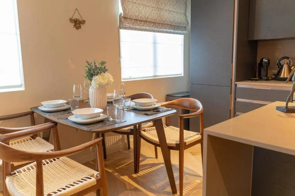 Entire 2 Bed - Free Parking - No. 15 - The Cosy Collection Ltd