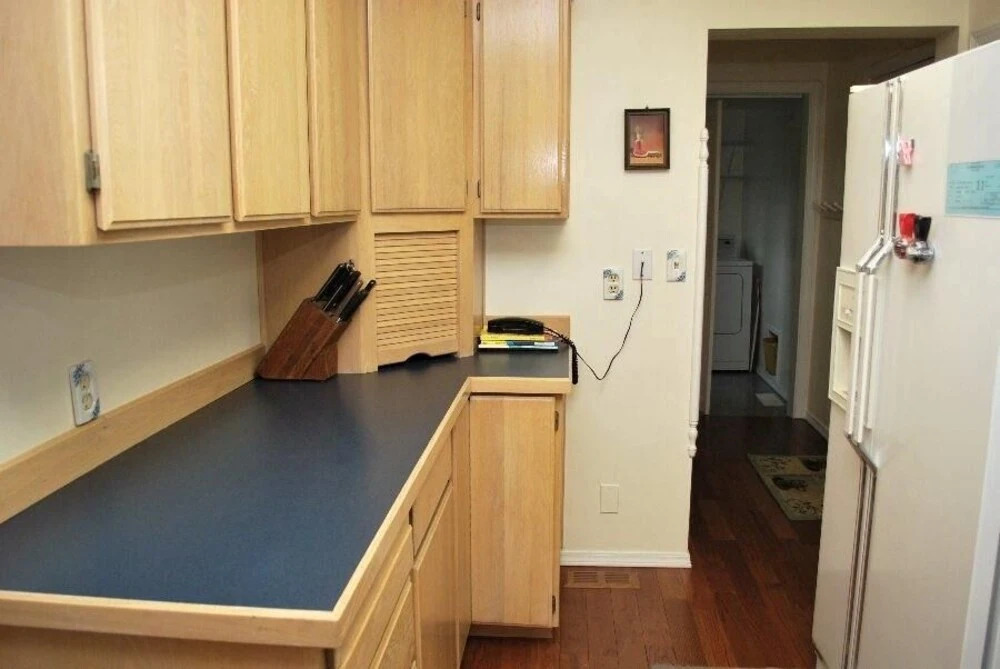 350 10th Ave