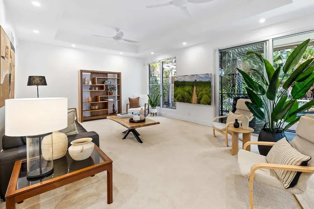 Spacious 3-bed Home With Patio Near Beach