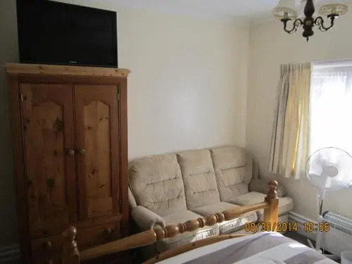 Queen Mary Inn
