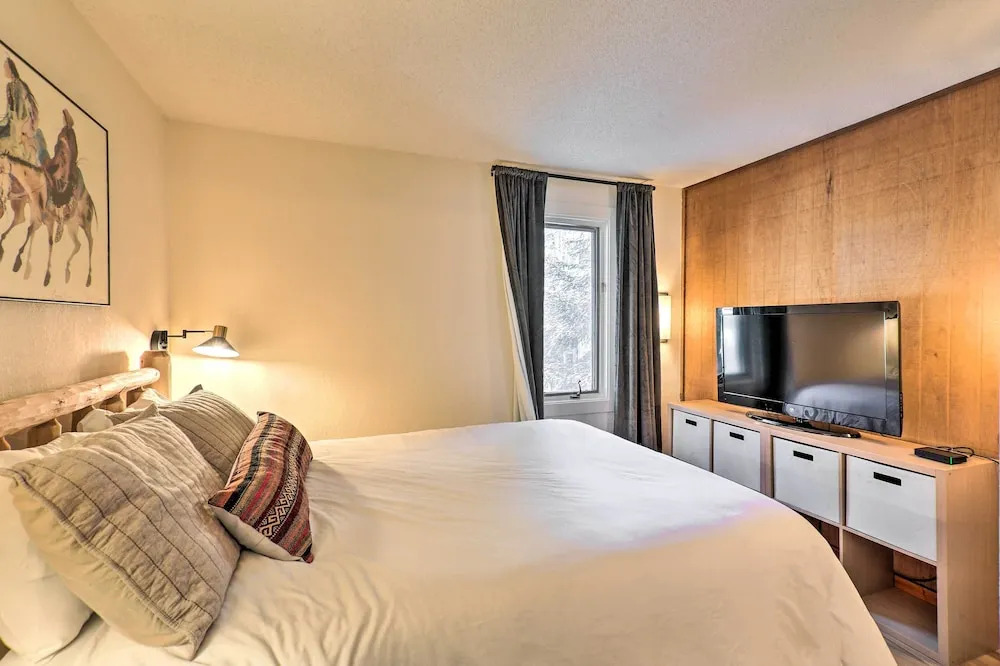 Breckenridge Condo w/ Gas Grill < 1 Mi to Peak 8!