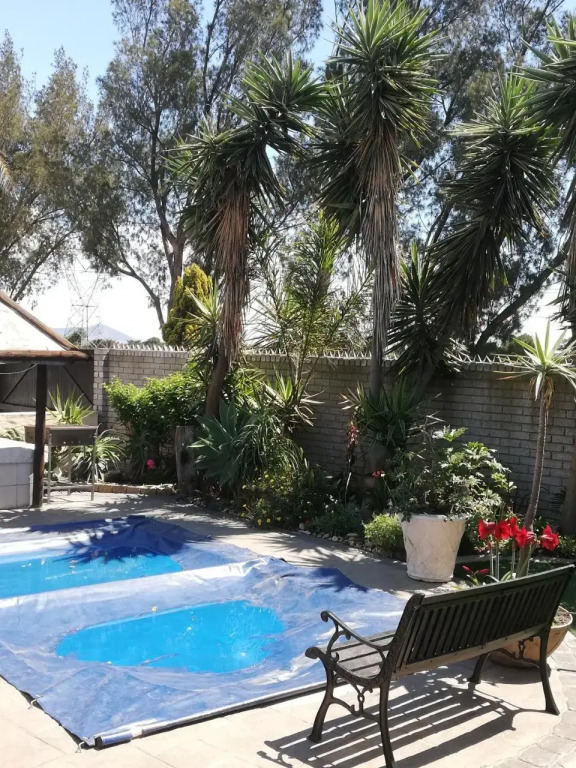 Sunny Get Away for a Family of 4