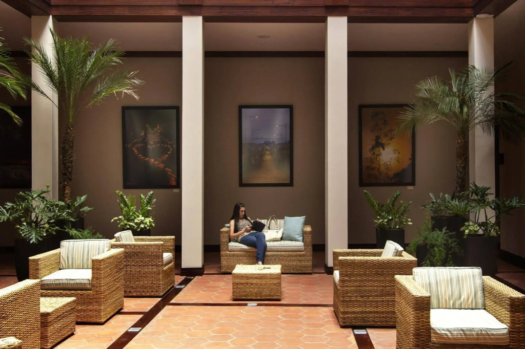 Parc Royal Suites Hotel